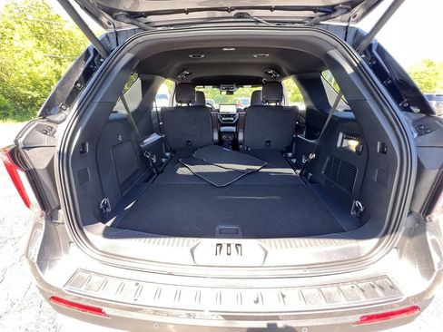 Used 2026 Ford Explorer Platinum w/ LUX Leather Package AWD/4WD image 35