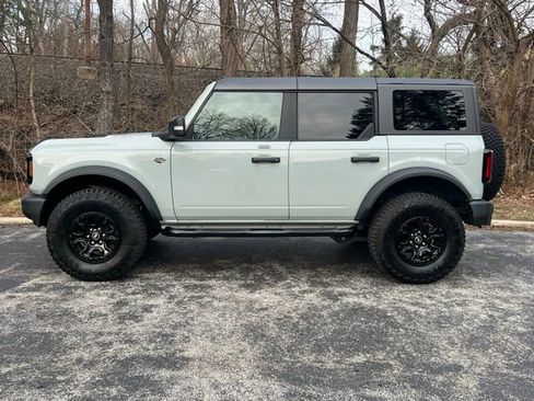 Used 2022 Ford Bronco Wildtrak image 2