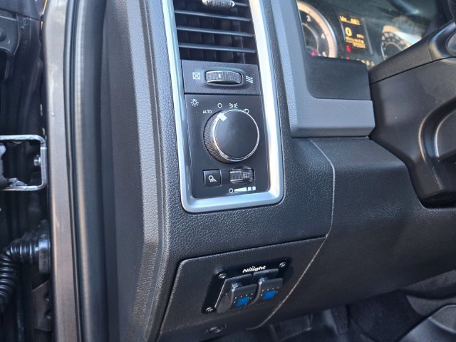 Used 2018 RAM 2500 SLT AWD/4WD image 14