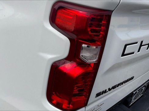 Used 2023 Chevrolet Silverado 1500 Custom Trail Boss w/ LPO, Dark Essentials Package image 28