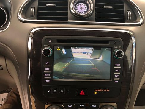 Used 2015 Buick Enclave Leather w/ Trailering Package image 18