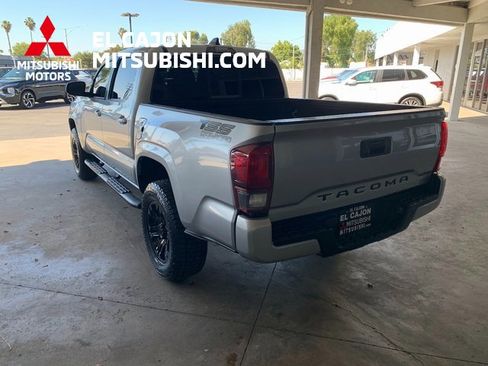 Used 2022 Toyota Tacoma SR image 5