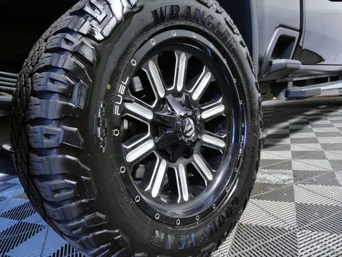 Used 2023 Chevrolet Silverado 2500 LTZ AWD/4WD image 12