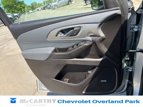 Used 2020 Chevrolet Traverse LT w/ LT Premium Package AWD/4WD image 38