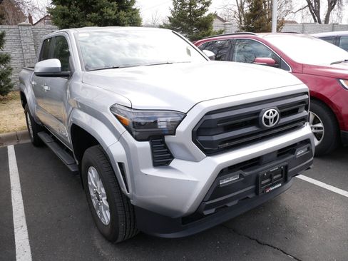 Certified 2024 Toyota Tacoma SR5 image 3