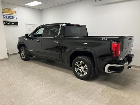 Used 2025 GMC Sierra 1500 SLT AWD/4WD image 7