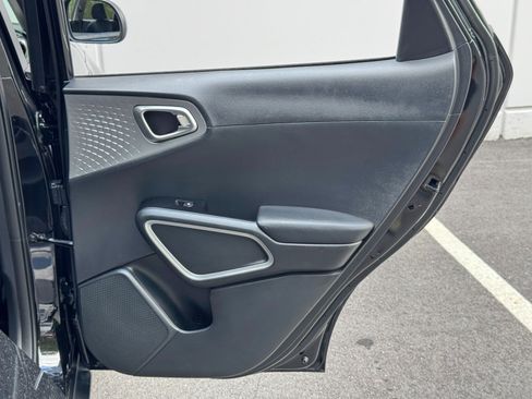 Used 2021 Kia Soul LX FWD image 36