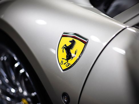 Used 2021 Ferrari F8 Tributo image 27