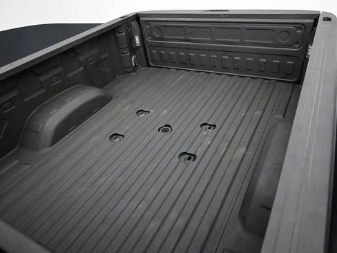 Used 2024 Chevrolet Silverado 2500 LT AWD/4WD image 47