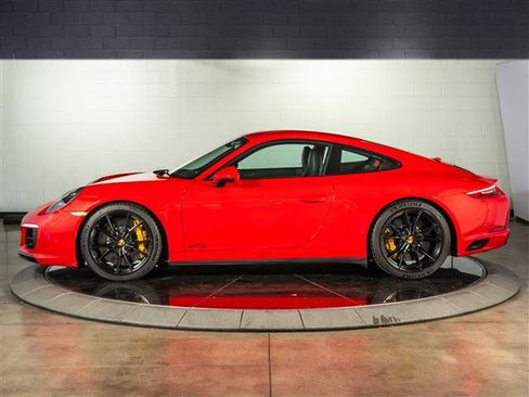 Used 2018 Porsche 911 Carrera GTS RWD image 2