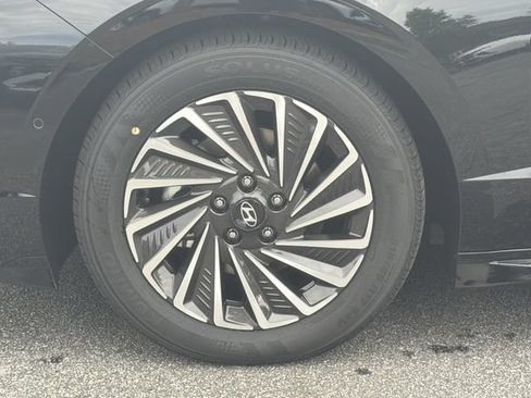 New 2026 Hyundai Sonata Limited FWD image 13