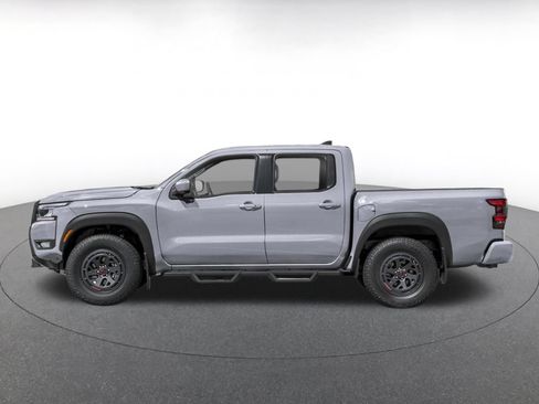 Used 2026 Nissan Frontier PRO-4X AWD/4WD image 3