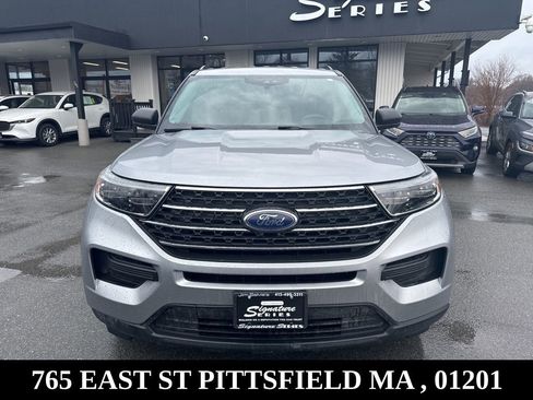 Used 2022 Ford Explorer XLT image 2