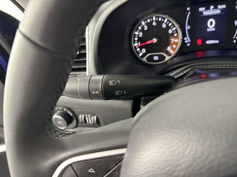 Used 2018 Jeep Renegade Latitude AWD/4WD image 15