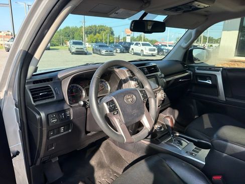 Used 2019 Toyota 4Runner Limited AWD/4WD image 4