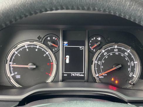 Used 2021 Toyota 4Runner TRD Off-Road Premium image 29