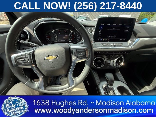 Used 2023 Chevrolet Blazer LT FWD image 9