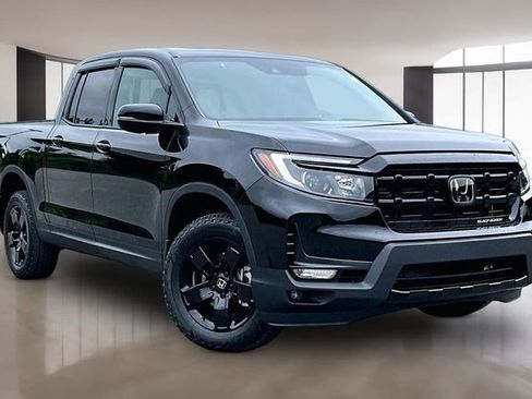 Certified 2025 Honda Ridgeline Black Edition image 3