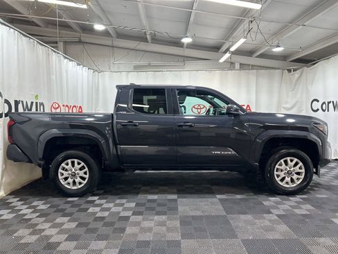 Used 2024 Toyota Tacoma SR5 image 10