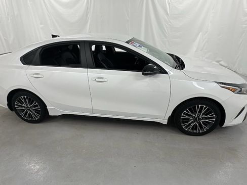 Used 2024 Kia Forte GT-Line FWD image 2