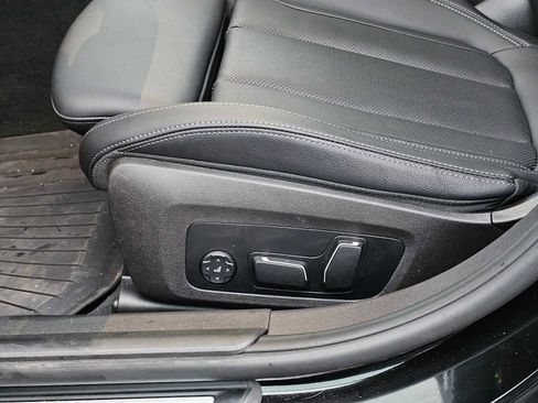 Used 2025 BMW 330i xDrive 330i xDrive w/ Convenience Package image 24