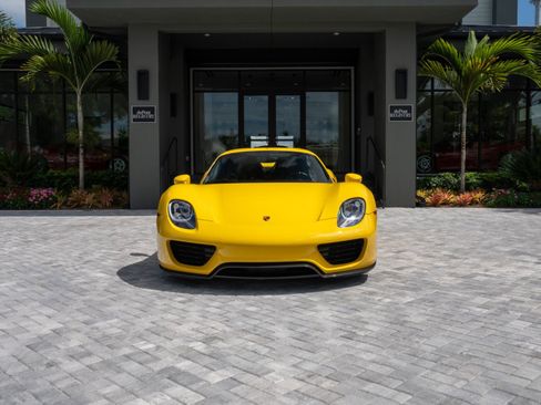 Used 2015 Porsche 918 Spyder AWD/4WD image 19