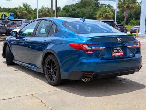 Used 2025 Toyota Camry SE FWD image 21