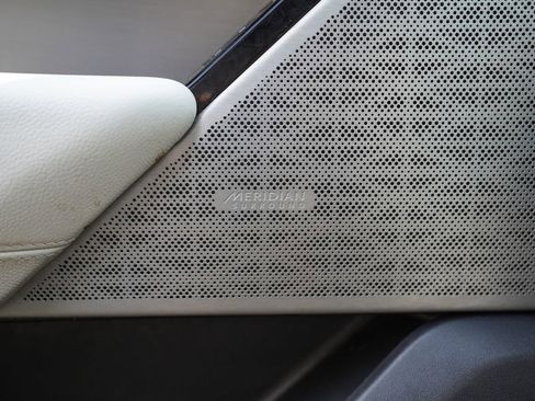 Used 2020 Land Rover Range Rover Velar R-Dynamic S image 37