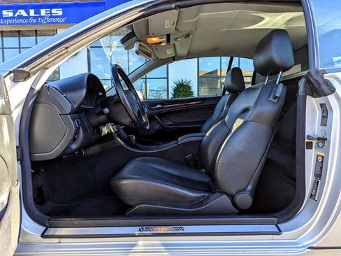 Used 2002 Mercedes-Benz CLK 320 Cabriolet image 12