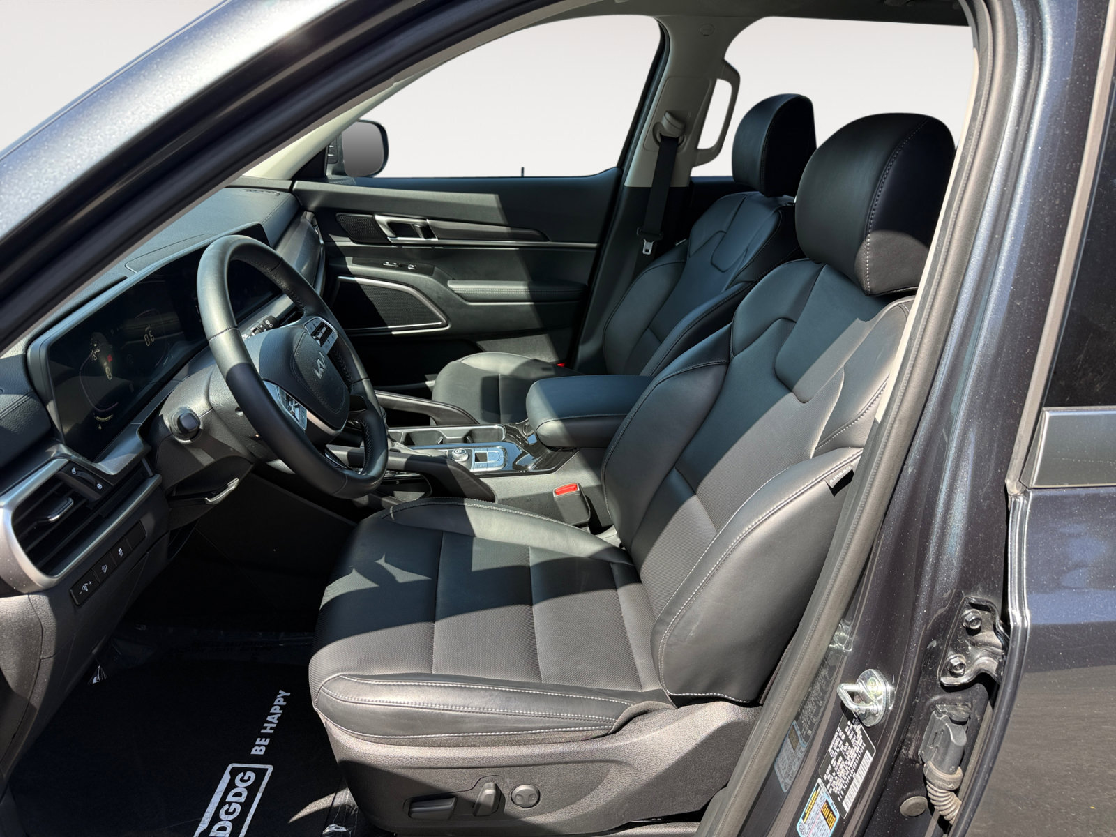 Used 2024 Kia Telluride S FWD image 10