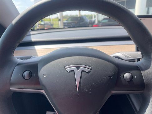 Used 2024 Tesla Model Y Long Range AWD/4WD image 19