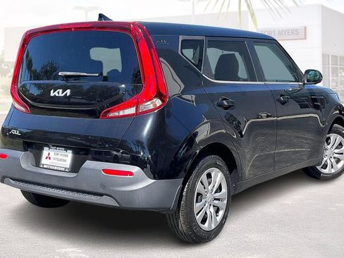 Used 2022 Kia Soul LX FWD image 32