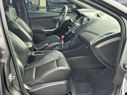 Used 2015 Ford Focus ST w/ Equipment Group 402A image 6