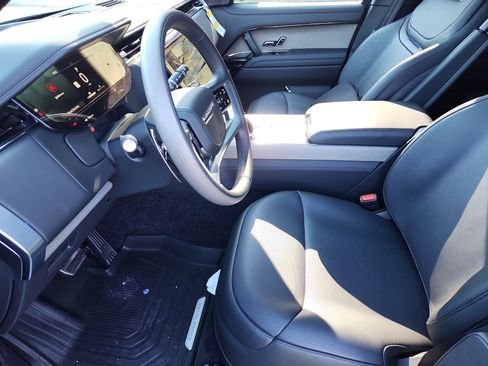 New 2026 Land Rover Range Rover SV image 23