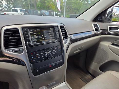 Used 2013 Jeep Grand Cherokee Laredo image 21