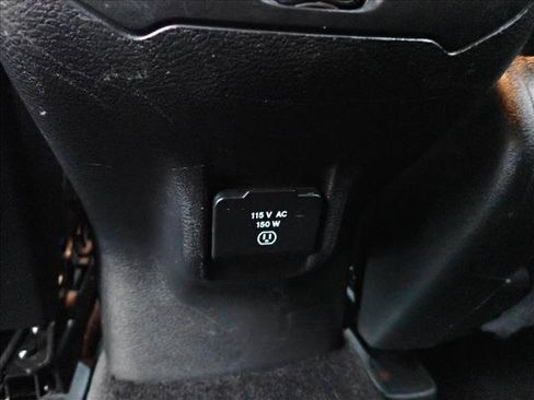 Used 2018 Jeep Cherokee Trailhawk w/ Trailer Tow Group AWD/4WD image 10
