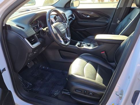 Used 2022 GMC Terrain SLT image 25
