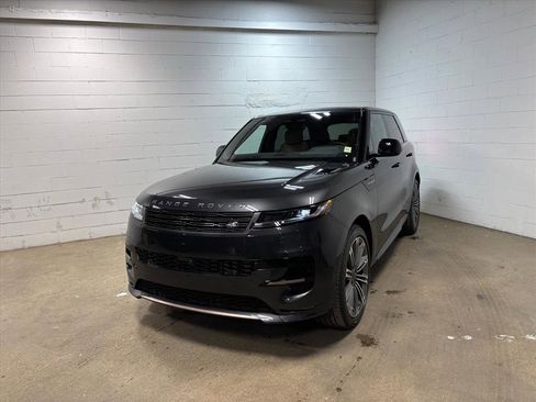 New 2026 Land Rover Range Rover Sport Dynamic SE image 2