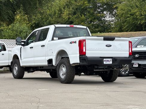 New 2026 Ford F250 XL w/ XL Off-Road Package image 5