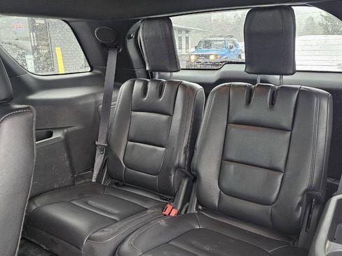 Used 2014 Ford Explorer Limited image 12