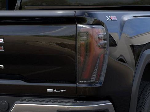 New 2026 GMC Sierra 2500 SLT AWD/4WD image 11