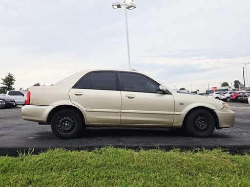 Used 2002 MAZDA Protege FWD image 2