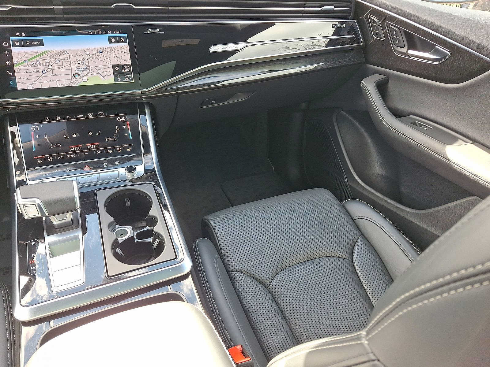 Certified 2025 Audi Q8 Prestige AWD/4WD image 11