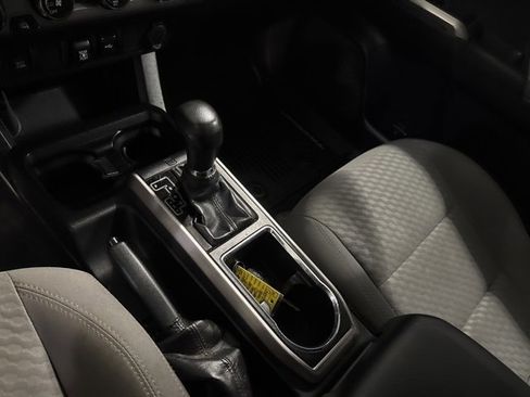 Used 2020 Toyota Tacoma SR5 image 23