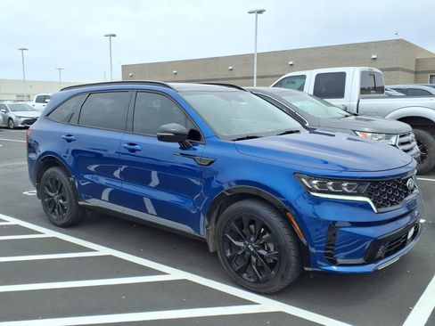 Used 2021 Kia Sorento SX FWD image 2