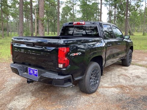 New 2025 Chevrolet Colorado W/T w/ WT Custom Package image 5