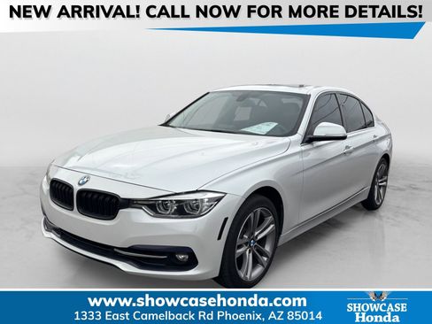 Used 2018 BMW 330i xDrive Sedan image 1