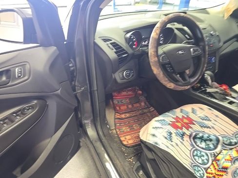Used 2018 Ford Escape S FWD image 5