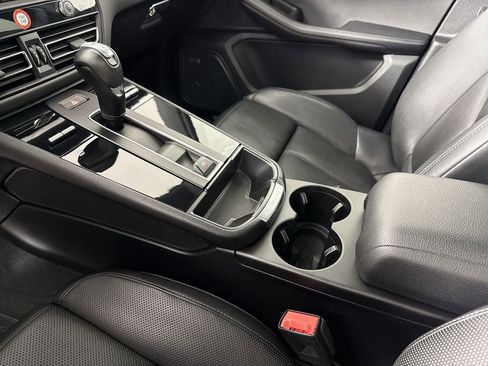 Certified 2023 Porsche Macan S AWD/4WD image 32