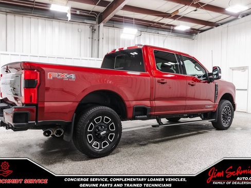 Used 2025 Ford F250 Platinum w/ FX4 Off-Road Package image 6